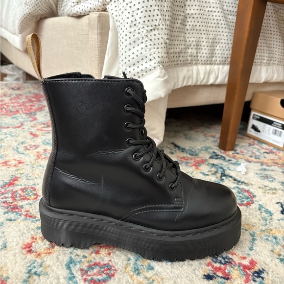Dr. Martens Jadon II Mono Vegan Platform - Picture 4 of 4